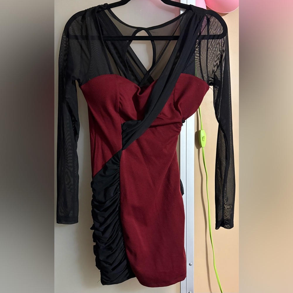 Elegant Black and Red Mesh and ruffle short Dress size medium M